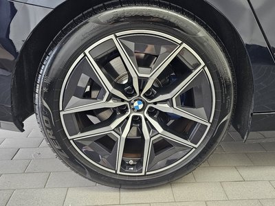2025 BMW 5 SERIES 照片 6
