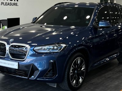 صورة 1 لـ 2025 BMW IX3