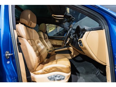 PORSCHE MACAN - 3