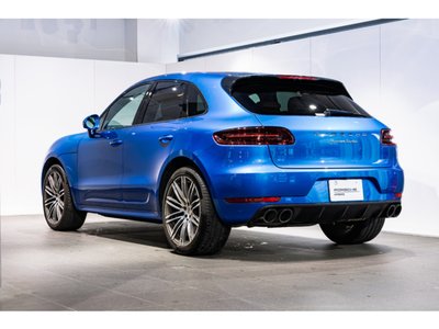 PORSCHE MACAN - 2