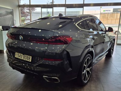 2021 BMW X6 photo 3