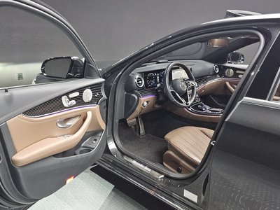 MERCEDES-BENZ E-CLASS - 10