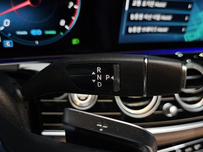 MERCEDES-BENZ E-CLASS - 9