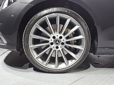 MERCEDES-BENZ E-CLASS - 6