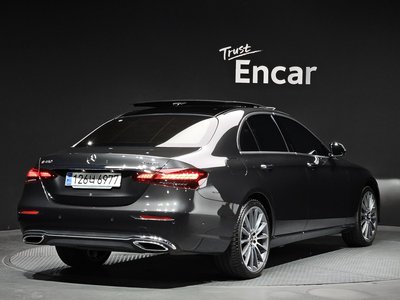 MERCEDES-BENZ E-CLASS - 3
