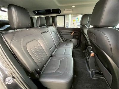 LAND ROVER DEFENDER - 7
