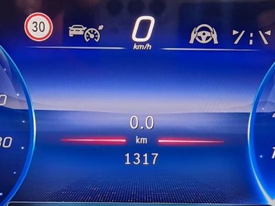 MERCEDES-BENZ EQA - 9