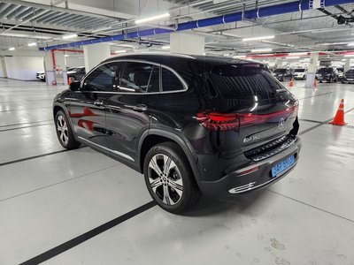 MERCEDES-BENZ EQA - 7