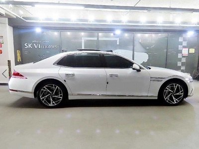 صورة 2 لـ 2022 Genesis G90 (RS4)