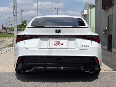 2023 Lexus IS photo 8
