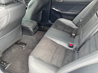صورة مصغرة 21 لـ 2023 Lexus IS