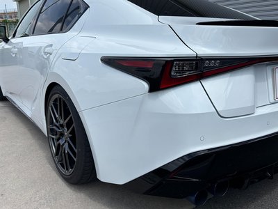 صورة مصغرة 61 لـ 2023 Lexus IS