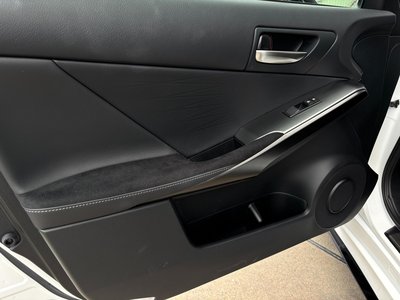 صورة مصغرة 37 لـ 2023 Lexus IS