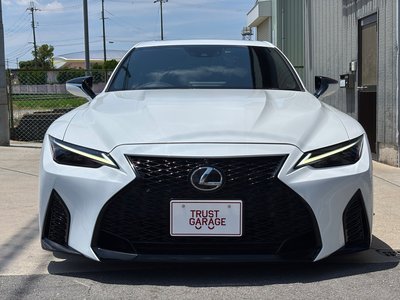 2023 Lexus IS photo 4