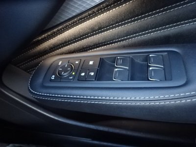 2022 Lexus LS — миниатюра 25