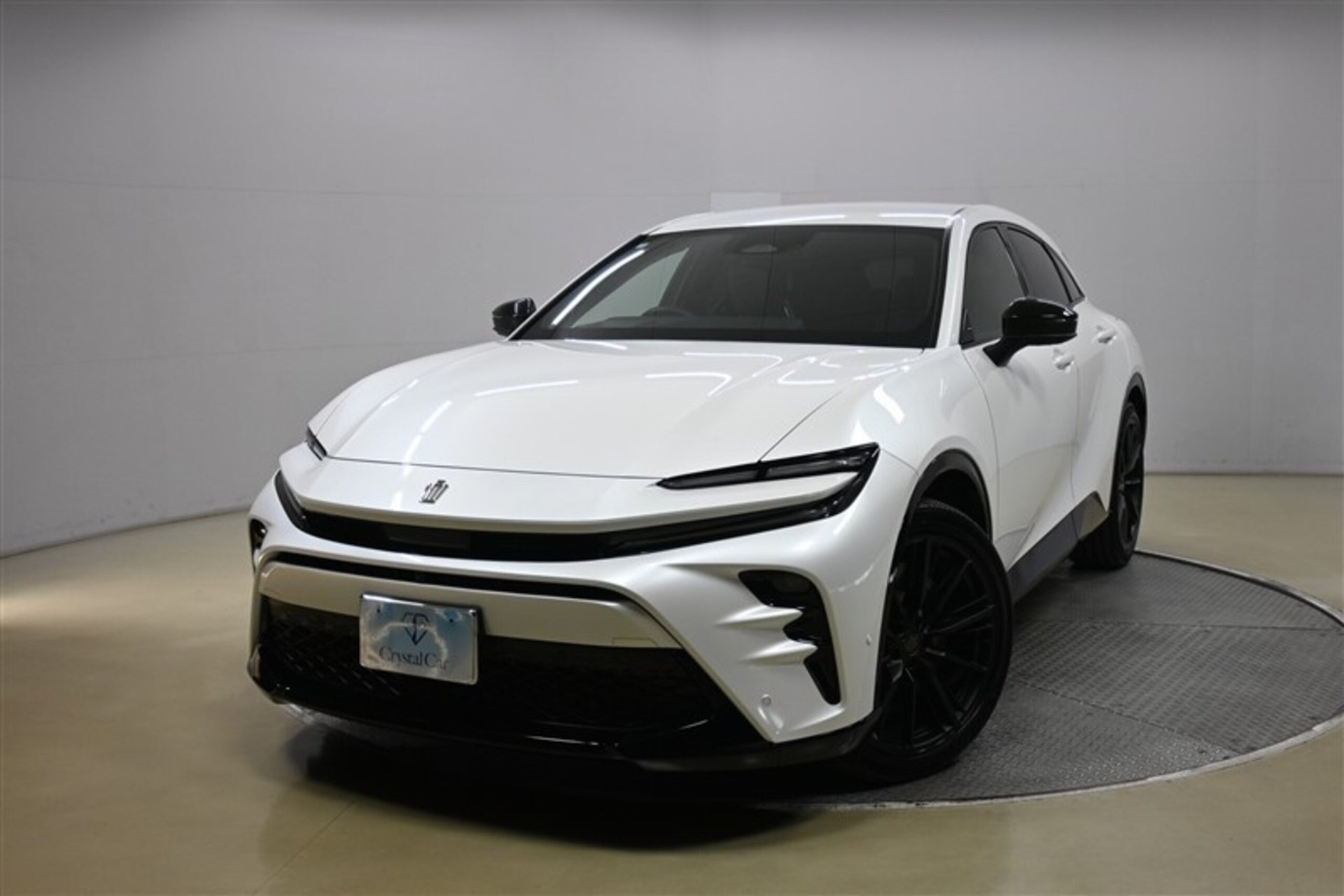 TOYOTA CROWN SPORT - View 1