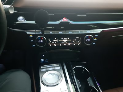 GENESIS G80 (RG3) - 9