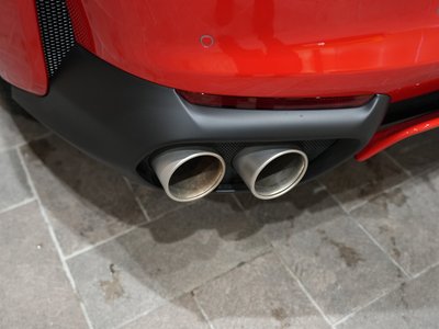 2020 Ferrari 812 SUPERFAST — миниатюра 16