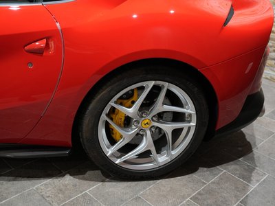 2020 Ferrari 812 SUPERFAST — миниатюра 18