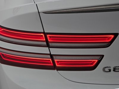 GENESIS G80 (RG3) - 10