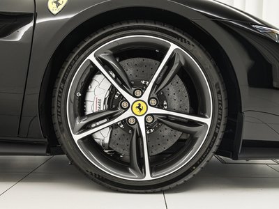 صورة 9 لـ 2025 Ferrari 296 GTS