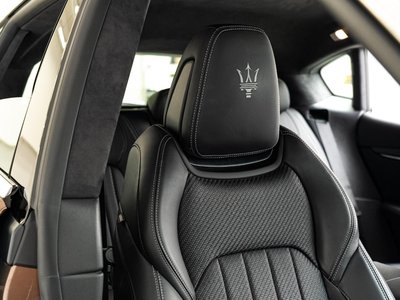 2021 Maserati LEVANTE thumbnail 26
