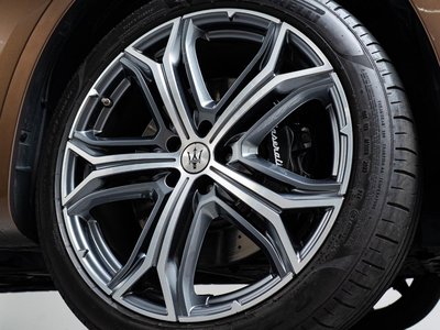2021 Maserati LEVANTE — фото 6