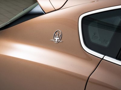 2021 Maserati LEVANTE thumbnail 22