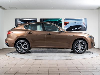 2021 Maserati LEVANTE thumbnail 15