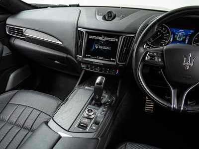 2021 Maserati LEVANTE — фото 9