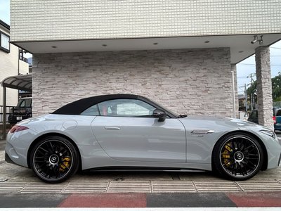 صورة 10 لـ 2023 Mercedes-BENZ SL AMG