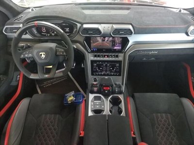 صورة 3 لـ 2026 Lamborghini URUS