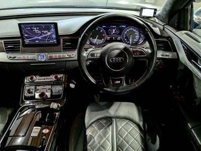 2017 AUDI S8 thumbnail 21