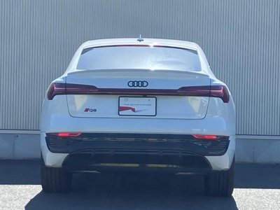 AUDI Q8 SPORTBACK E-TRON - 8