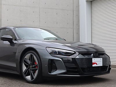 AUDI RS E-TRON GT - 7