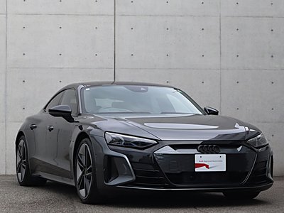 AUDI RS E-TRON GT - 6