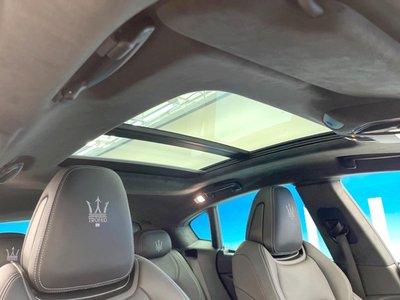 2021 Maserati LEVANTE — фото 4