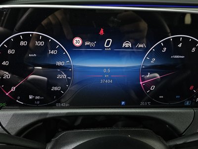 MERCEDES-BENZ E-CLASS - 8