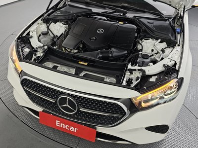 MERCEDES-BENZ E-CLASS - 7