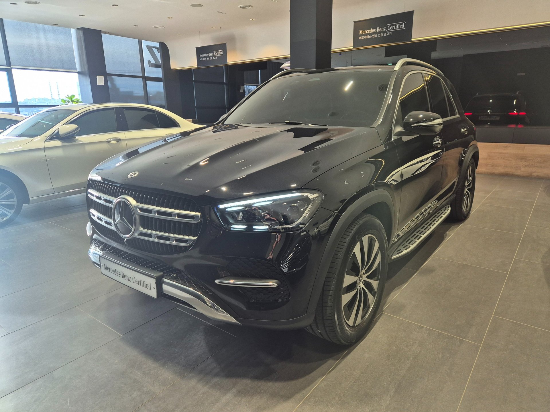 MERCEDES-BENZ GLE - View 1