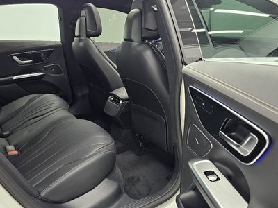 MERCEDES-BENZ EQE - 10