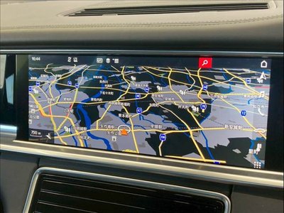 PORSCHE PANAMERA - 4