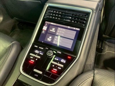 PORSCHE PANAMERA - 9