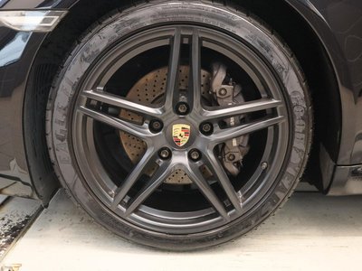 PORSCHE 911 - 8