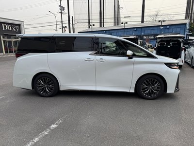 TOYOTA VELLFIRE - 9