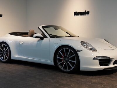 PORSCHE 911 CABRIOLET