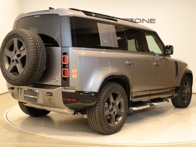 LAND ROVER DEFENDER - 10