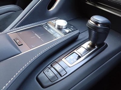 2018 Lexus LC — миниатюра 31