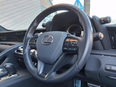 2018 Lexus LC — миниатюра 8