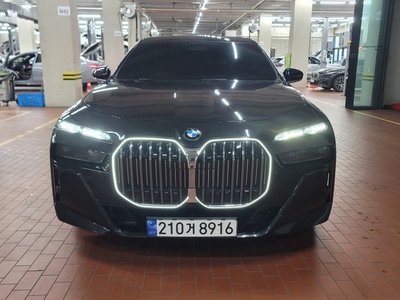 BMW 7 SERIES - 2